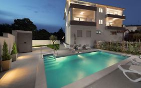 Viras Luxury Holiday