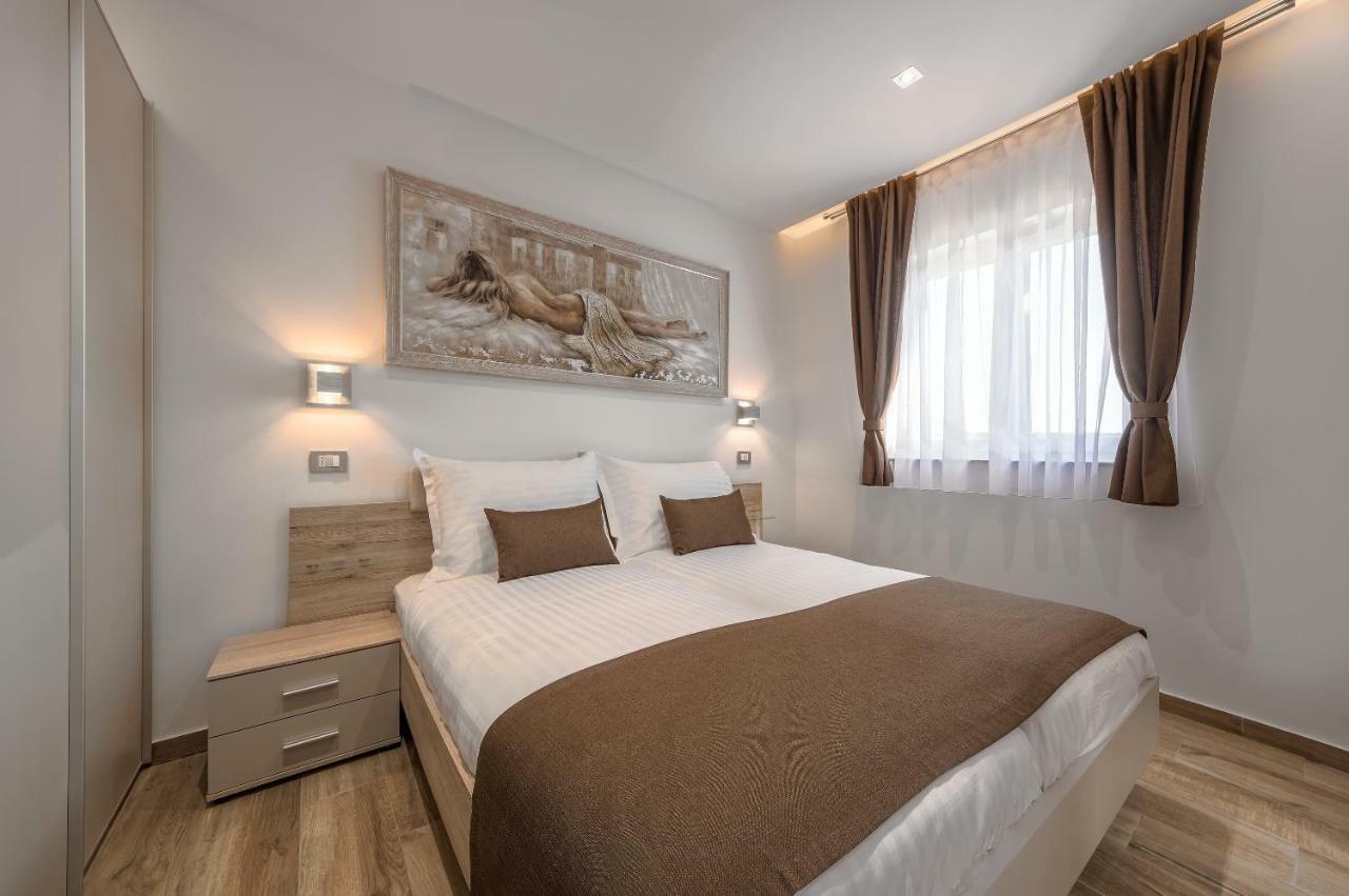 Viras Luxury Holiday Pola Esterno foto